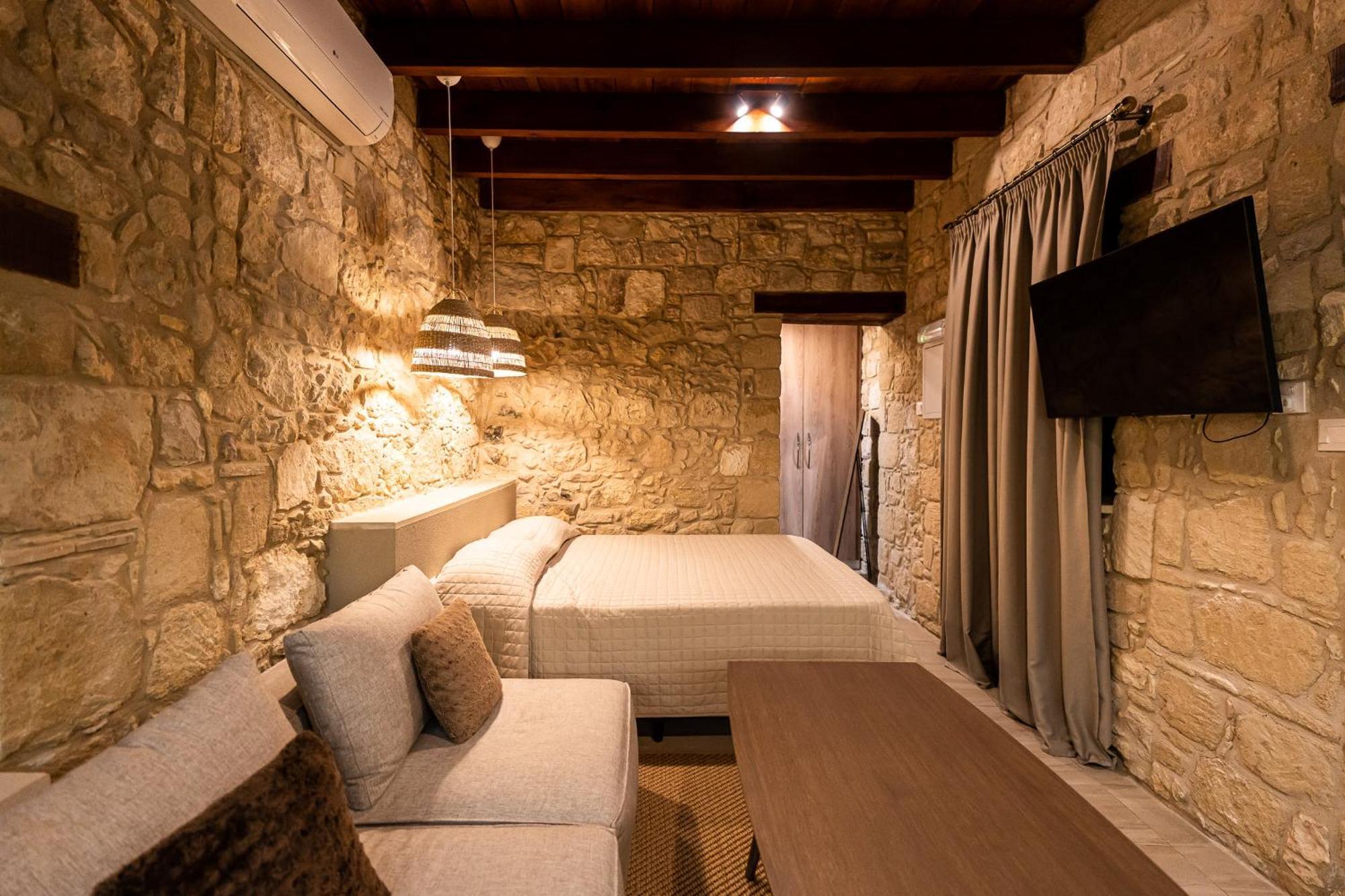 Harma Traditional Boutique Suites بافوس الغرفة الصورة